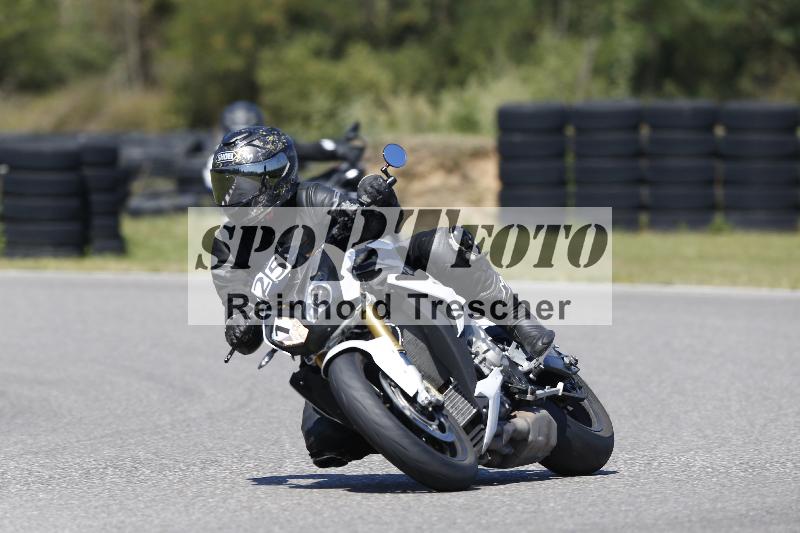 /Archiv-2025/48 25.08.2025 Cornu Master School ADR/blau-bleu/125